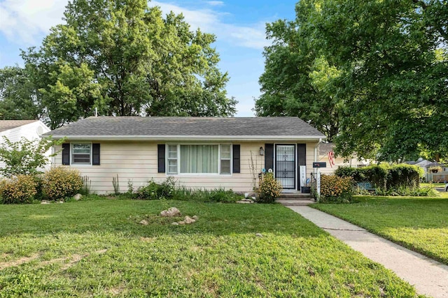 view of front of property with a front yard