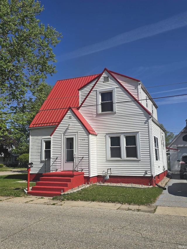 130 W 2nd St, Rochester, IN 46975 - view of front of house