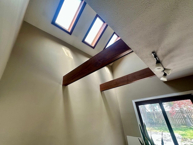1700 W Taylor St, Kokomo, IN 46901 - detailed view of a skylight