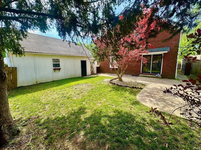 1700 W Taylor St, Kokomo, IN 46901 - view of yard featuring a patio