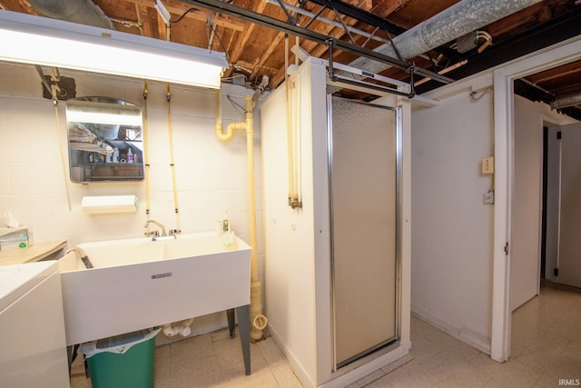 unfinished below grade area featuring light flooring