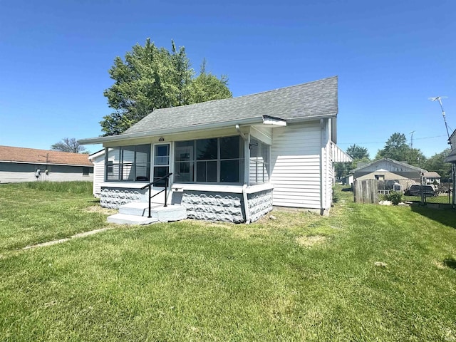 410 NW I St, Linton, IN 47441 - bungalow-style home with a shingled roof