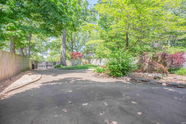 927 S Lombard Ave, Evansville, IN 47714 - view of patio featuring fence and a gate