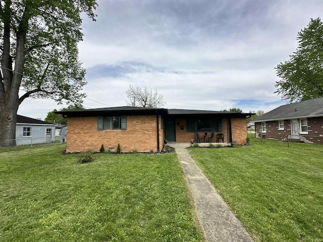 100 Lincoln St, Plainfield, IN 46168 - single story home featuring brick siding and covered porch