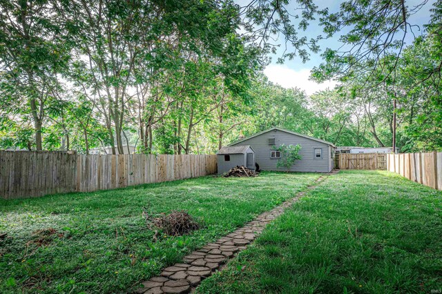 630 E Water St, Mount Vernon, IN 47620 - view of yard with an outbuilding and a storage shed