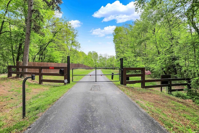 5571 Poff Rd, Martinsville, IN 46151 - gate featuring fence