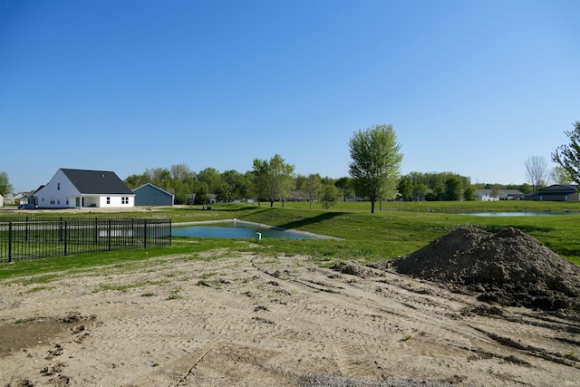 view of yard featuring a water view