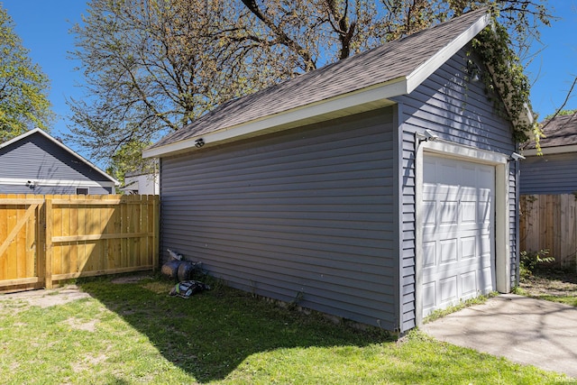 view of detached garage