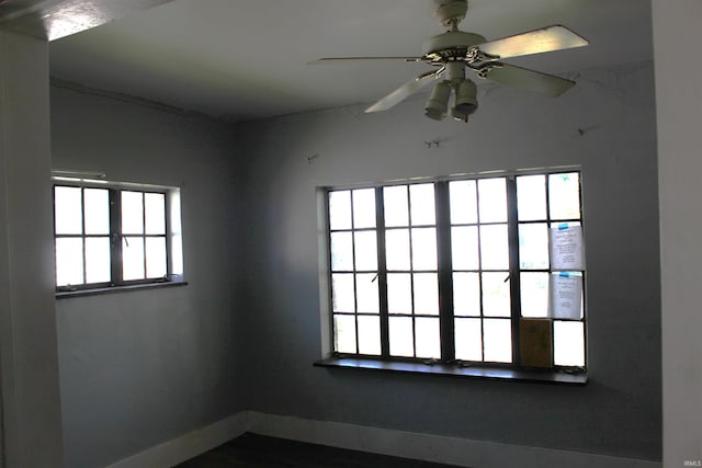 404 S Peters St, Garrett, IN 46738 - unfurnished room featuring ceiling fan