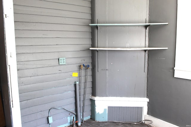 404 S Peters St, Garrett, IN 46738 - detailed view