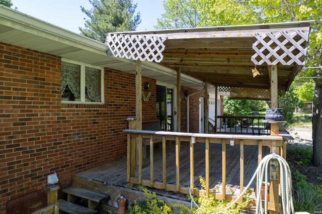 2105 N 100 W, Winchester, IN 47394 - view of wooden terrace