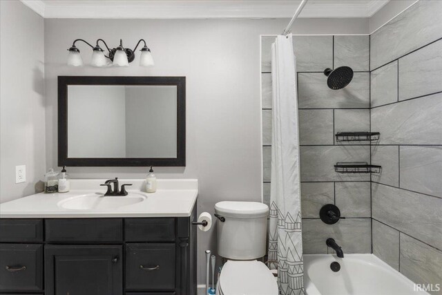 736 Paradise Ave, Lafayette, IN 47905 - full bathroom with toilet, vanity, ornamental molding, and shower / bath combo