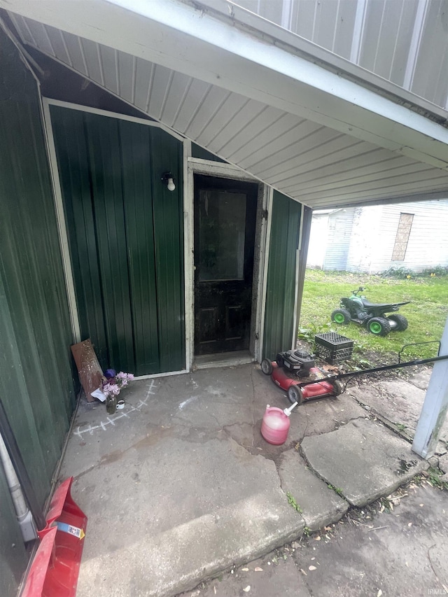 215 Wheatland Avenue St, Logansport, IN 46947 - view of patio