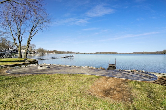 6540 S 070 E, Wolcottville, IN 46795 - dock with a water view and a yard
