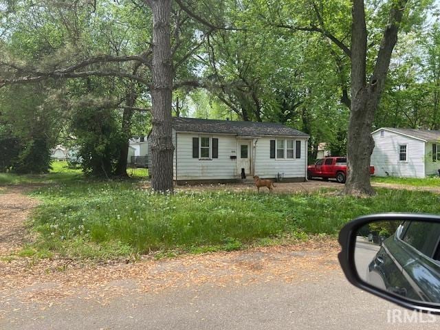 1316 N Fifth Ave, Evansville, IN 47710 - view of front of home featuring view of scattered trees