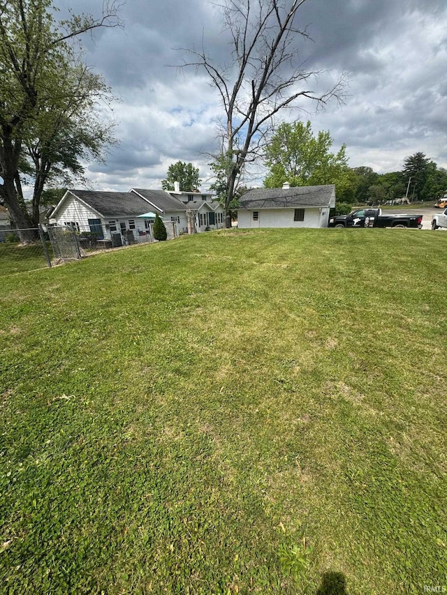 515 E Washington St, Attica, IN 47918 - view of yard
