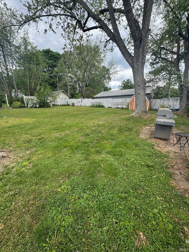 515 E Washington St, Attica, IN 47918 - view of yard