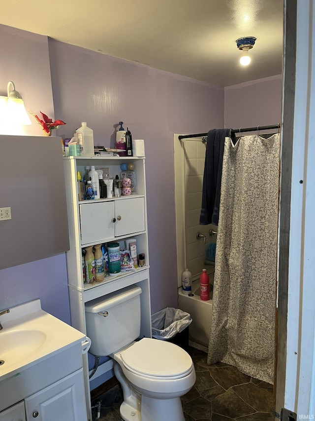 502 W Vantrees St, Washington, IN 47501 - full bath featuring toilet, vanity, and shower / tub combo