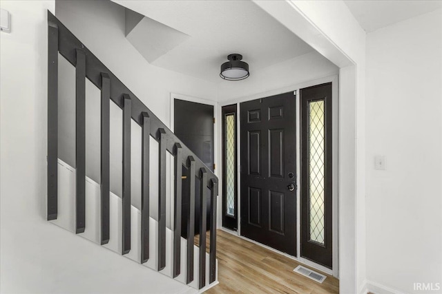 214 Mccutcheon Dr, Lafayette, IN 47909 - foyer entrance featuring light wood-type flooring