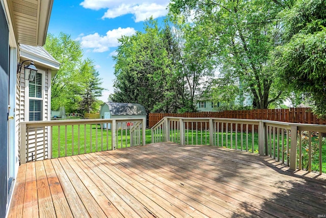 4113 S Hedgewood Ct, Bloomington, IN 47403 - deck with an outbuilding and a shed