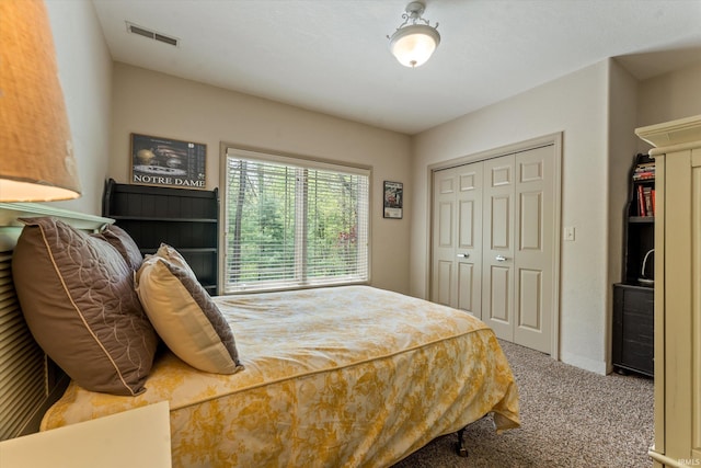 23306 Bluff Crest Dr, Elkhart, IN 46516 - carpeted bedroom featuring a closet