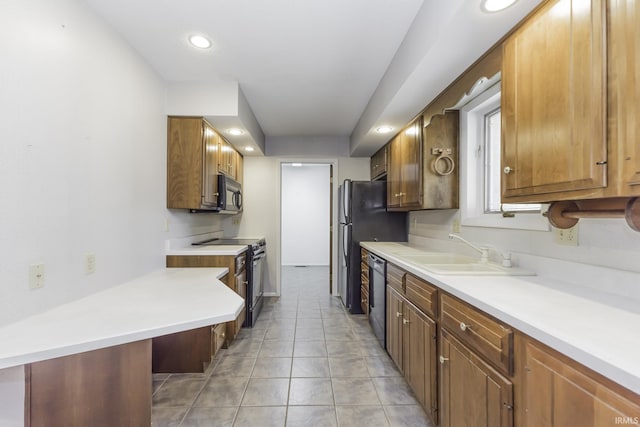 3400 W Riggin Rd Unit 6, Muncie, IN 47304 - kitchen featuring black microwave, stainless steel electric range oven, dishwashing machine, a sink, and recessed lighting