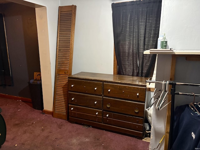 909 N Sullivan St, Alexandria, IN 46001 - bedroom with carpet floors and baseboards