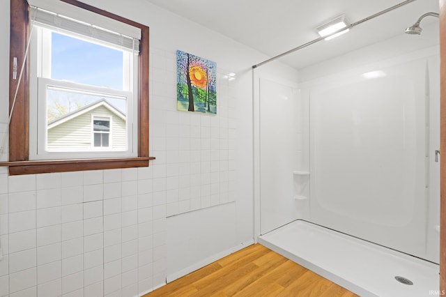 3430 Woodrow Ave, Fort Wayne, IN 46805 - bathroom with a shower and wood finished floors