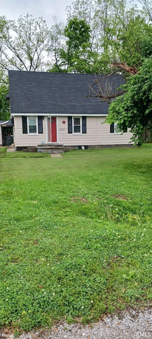 645 Dekemper Ln, Mount Vernon, IN 47620 - ranch-style home with a front lawn