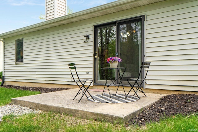 6114 Picacho Dr, Fort Wayne, IN 46825 - view of patio
