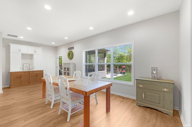 1004 Hathaway Rd, Fort Wayne, IN 46845 - dining room with light wood-style floors, baseboards, and recessed lighting