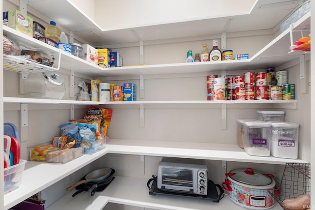 1004 Hathaway Rd, Fort Wayne, IN 46845 - view of pantry