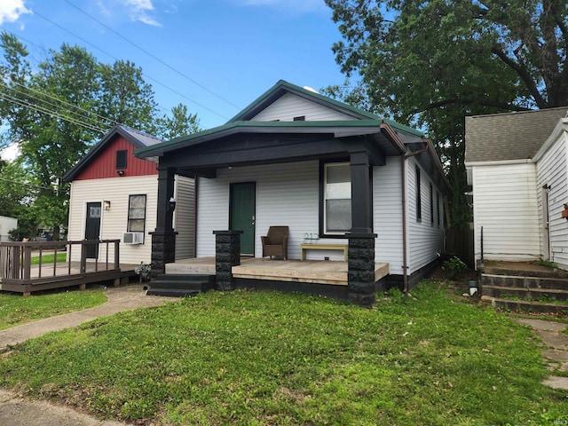 217 E Eichel Ave, Evansville, IN 47711 - view of front facade with a front yard and a porch
