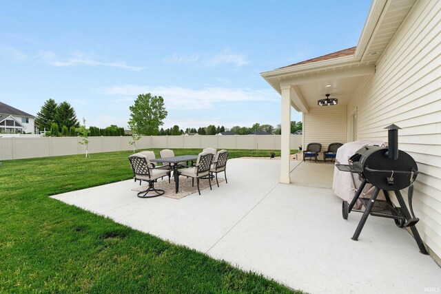 201 Thoroughbred Ln, Auburn, IN 46706 - view of patio featuring outdoor dining space