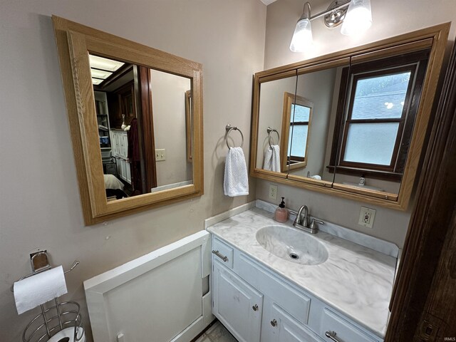 1655 Hinton Dr, Fort Wayne, IN 46808 - bathroom featuring vanity