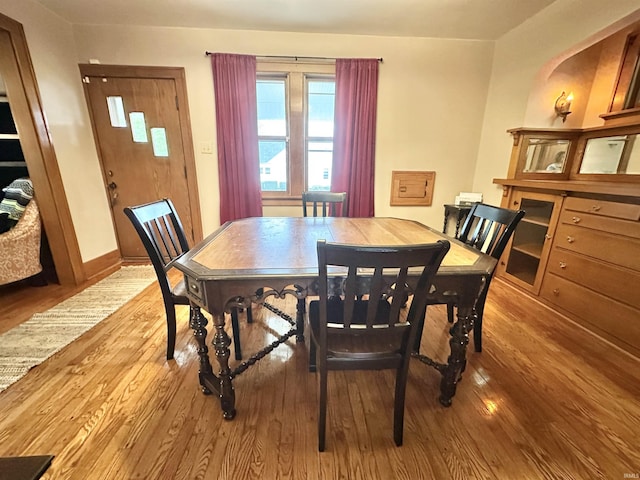 1655 Hinton Dr, Fort Wayne, IN 46808 - dining area featuring wood finished floors and baseboards