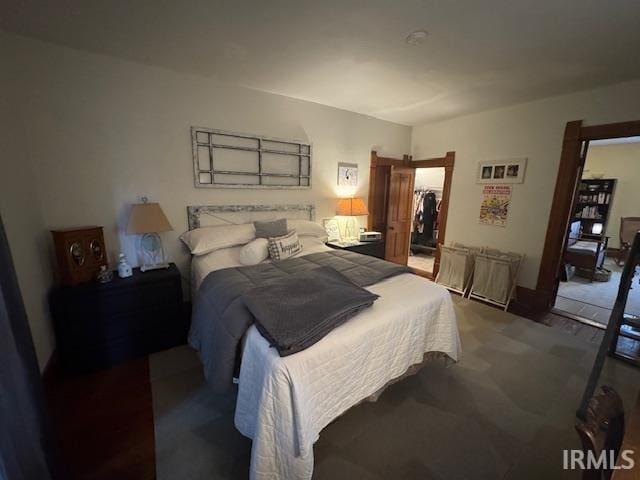bedroom featuring carpet flooring