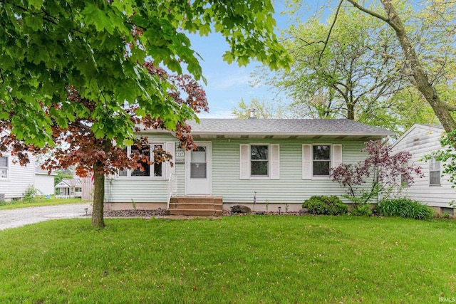 707 Warwick Ave, Fort Wayne, IN 46825 - view of front of home featuring entry steps and a front lawn