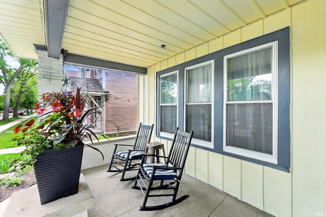 1021 W Wayne St, Fort Wayne, IN 46802 - view of patio / terrace featuring covered porch