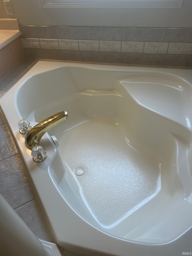 12116 Autumn Breeze Dr, Fort Wayne, IN 46845 - bathroom view