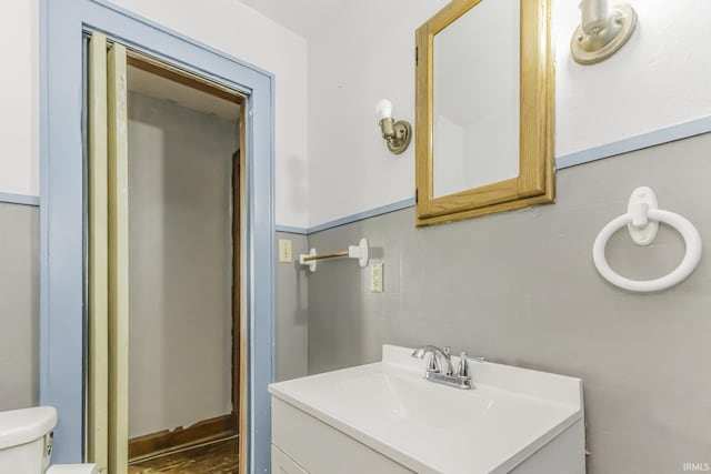 2103 S Hackley St, Muncie, IN 47302 - half bathroom with toilet and vanity