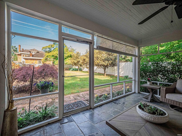 727 Mulberry St, Mount Vernon, IN 47620 - sunroom with ceiling fan