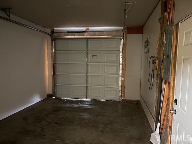 1221 N Lindbergh Dr, Bloomington, IN 47404 - view of garage