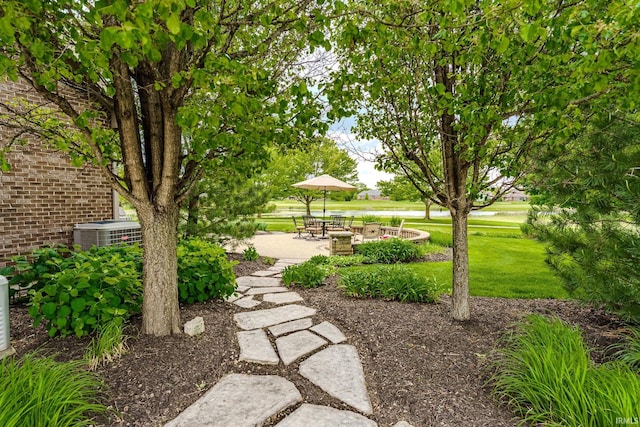 5198 Gardenia Ct, West Lafayette, IN 47906 - view of community with a patio and a yard