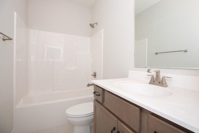 2934 Tipperary Dr, Evansville, IN 47725 - bathroom with vanity, toilet, and washtub / shower combination