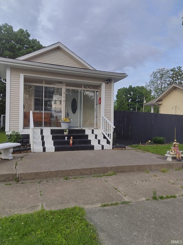 418 Watt St, Jeffersonville, IN 47130 - view of front of house with fence