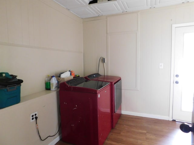 418 Watt St, Jeffersonville, IN 47130 - clothes washing area with independent washer and dryer, wood finished floors, baseboards, and attic access