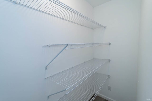 3214 Burr Oak Ave, Elkhart, IN 46517 - view of walk in closet
