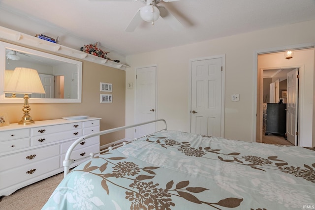 bedroom with ceiling fan