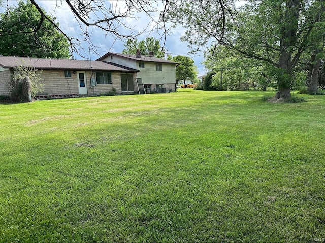 3586 E 100 S, Kokomo, IN 46902 - view of grassy yard